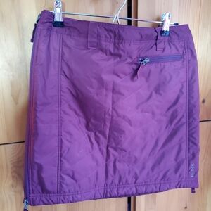 Shkoop Burgundy Insulated Mini Skirt Size Small